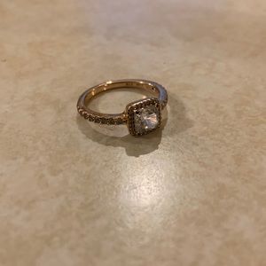 Rose golds Pandora ring